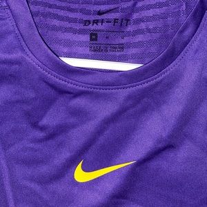 Dri-fit Nike tee medium brand new